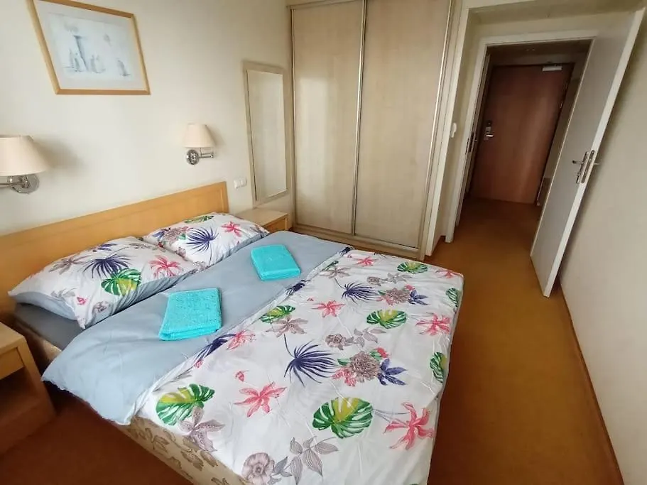 10Q - Z6 Apartament 1002 Warsaw