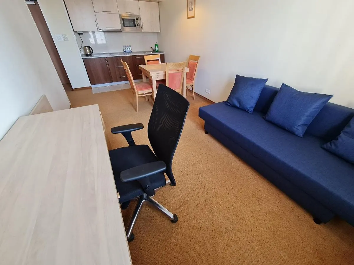 10Q - Z6 Apartament 1002 Warsaw